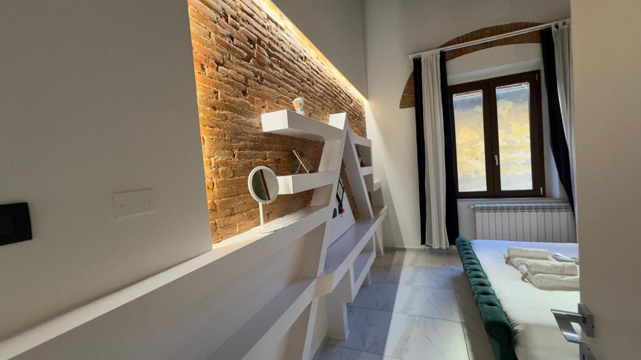 Suite Stylish & Cozy Apartment In The Heart Of Firenze Bagian luar foto