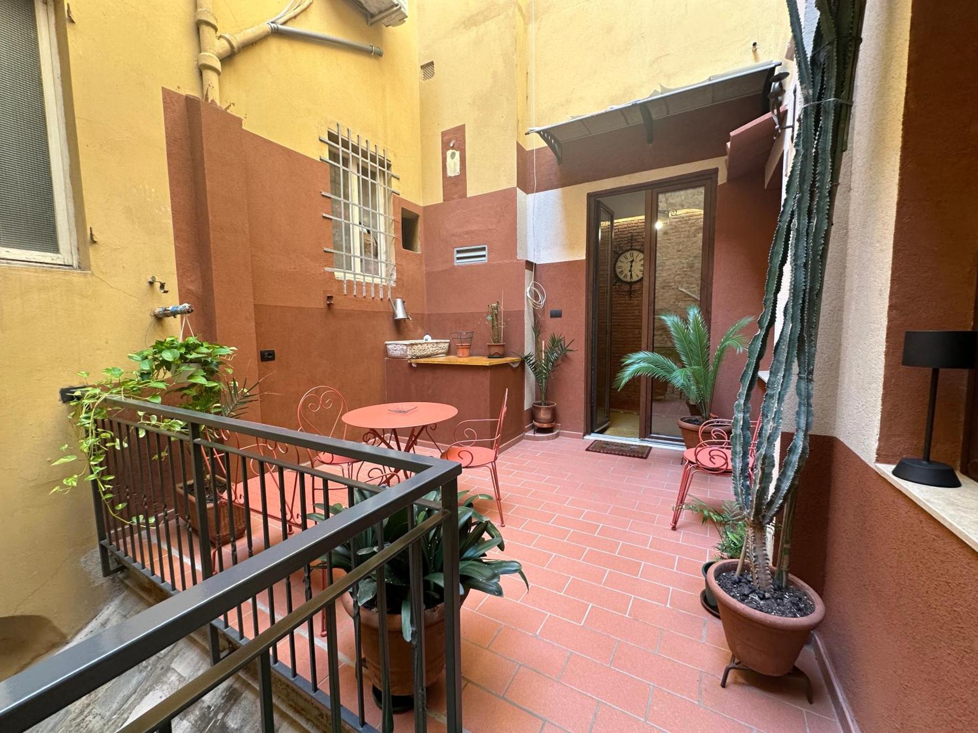 Suite Stylish & Cozy Apartment In The Heart Of Firenze Bagian luar foto