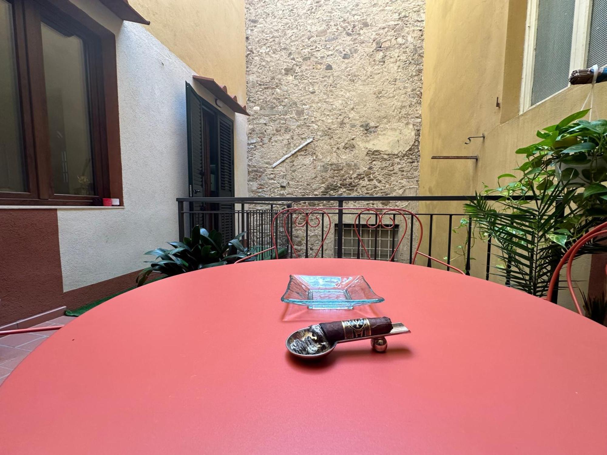 Suite Stylish & Cozy Apartment In The Heart Of Firenze Bagian luar foto