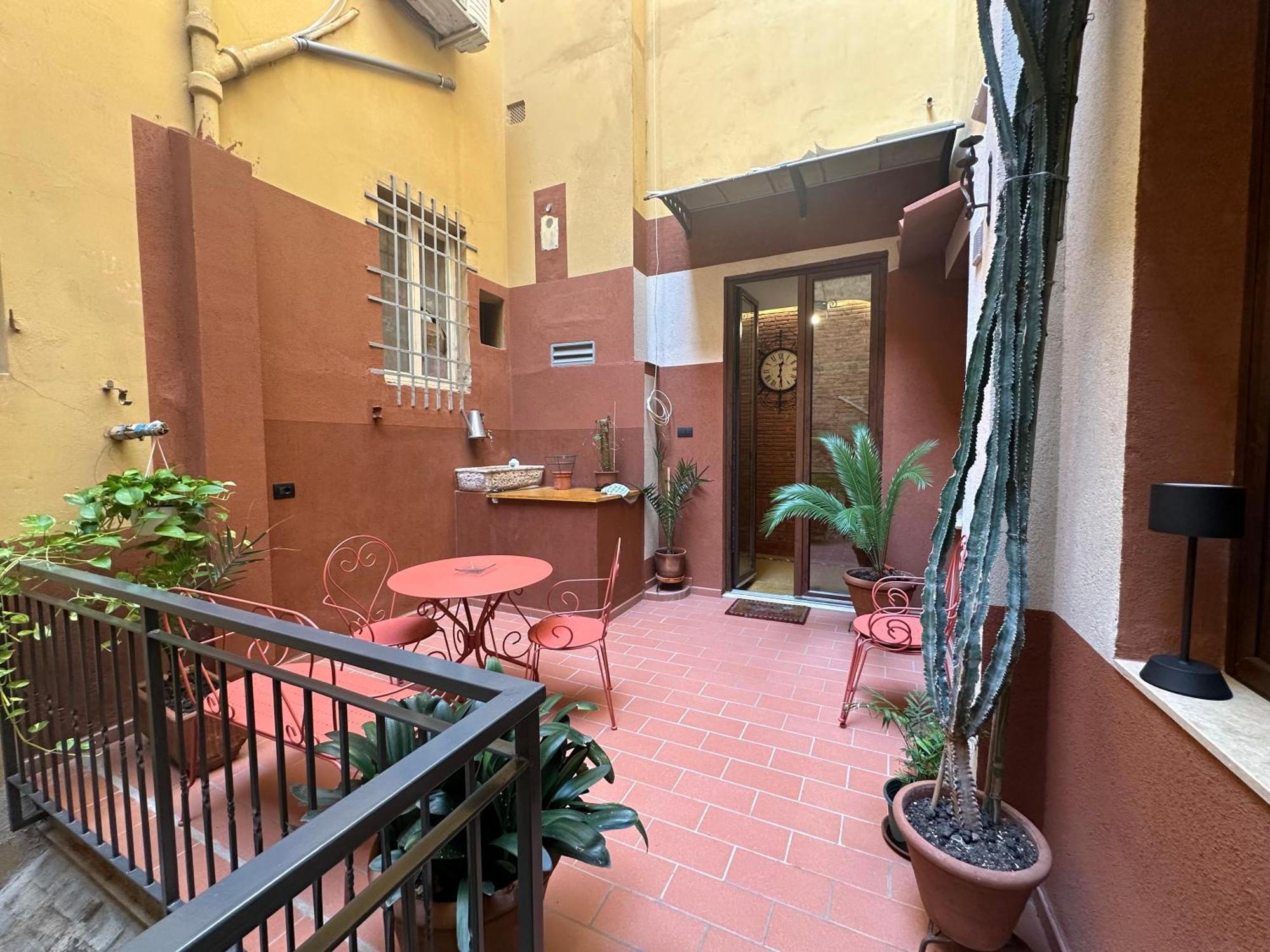 Suite Stylish & Cozy Apartment In The Heart Of Firenze Bagian luar foto