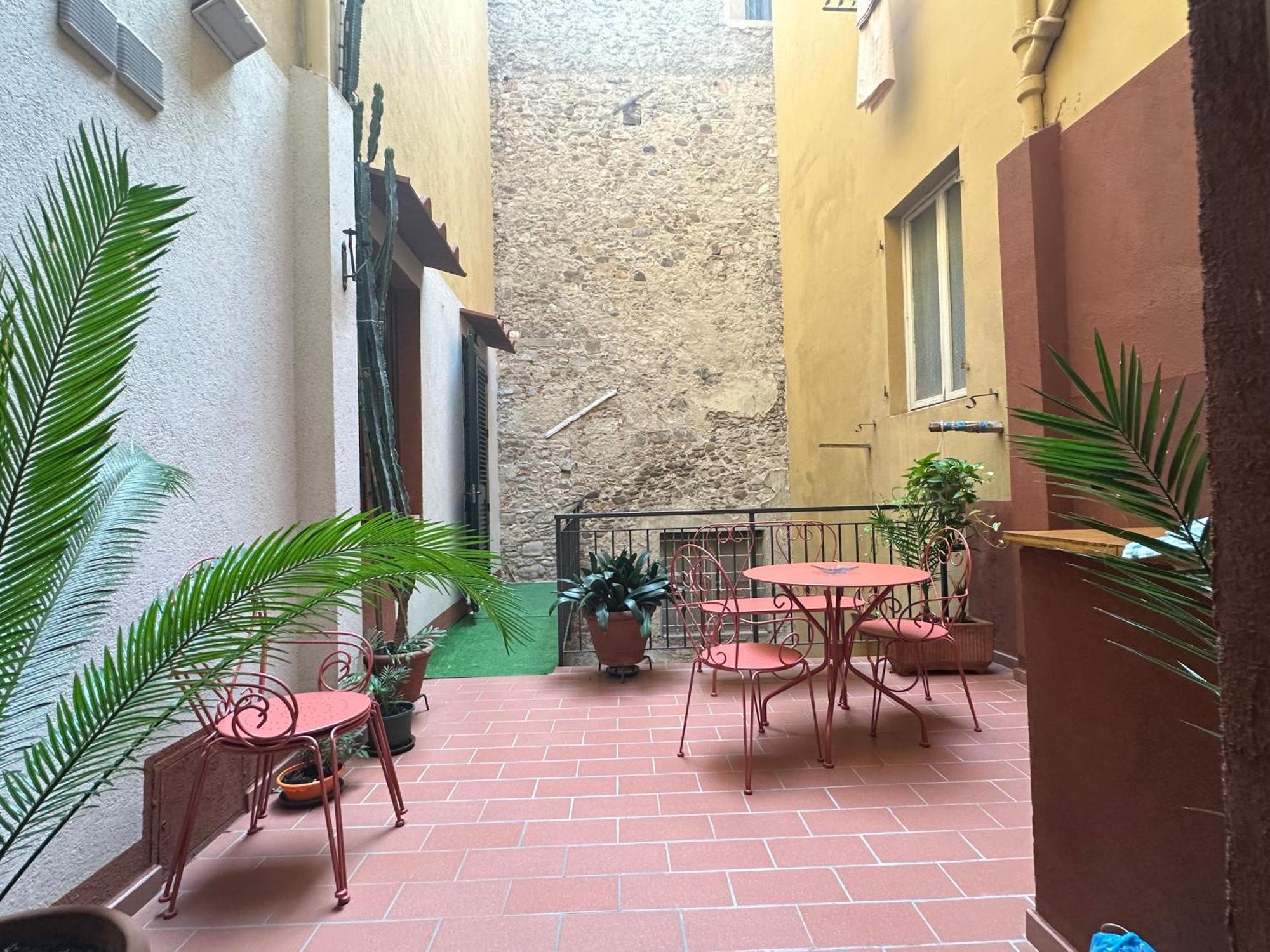 Suite Stylish & Cozy Apartment In The Heart Of Firenze Bagian luar foto